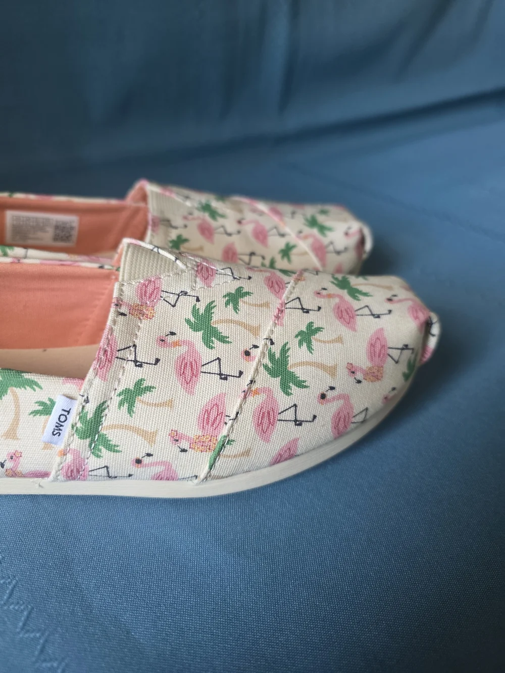 TOMS Flamingo Palm Tree Canvas Slip‑Ons Women’s 7.5 Tropical Summer